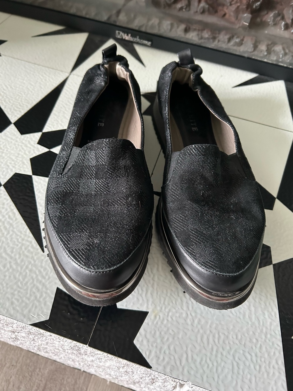 Ron White Naverina Tartan Slip-On Sneaker In Onyx Black & Gray. Very comfortable
